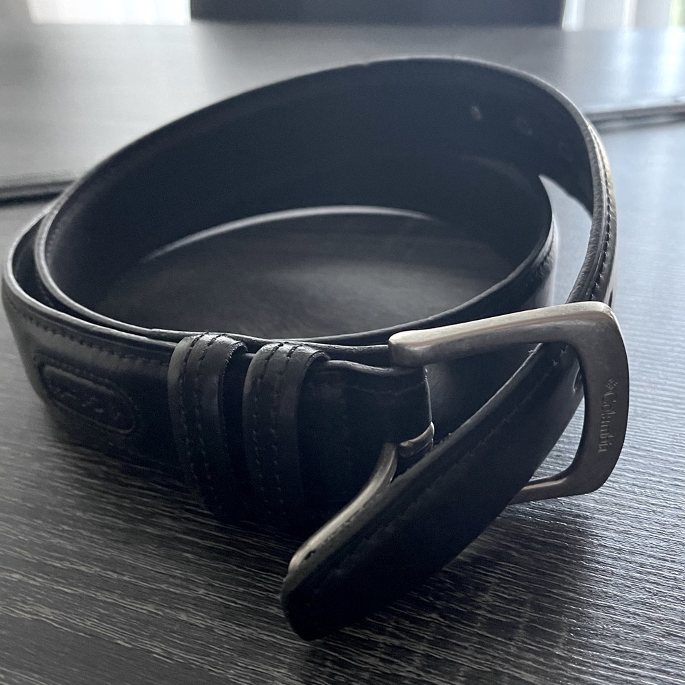 Columbia Black men’s dress/casual black leather belt